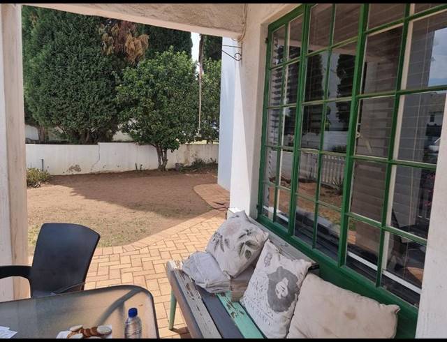 2 BEDROOM COMPLEX FOR SALE IN MARAIS STEYN PARK